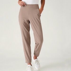 Athleta Brooklyn Heights Jogger Pants Women’s 10 Pyrite Tan Travel Lightweight